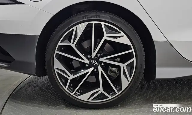 Hyundai Ioniq 6 2023 0.1 автомат (гидро), миниатюра 4