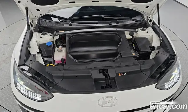 Hyundai Ioniq 6 2023 0.1 автомат (гидро), миниатюра 5