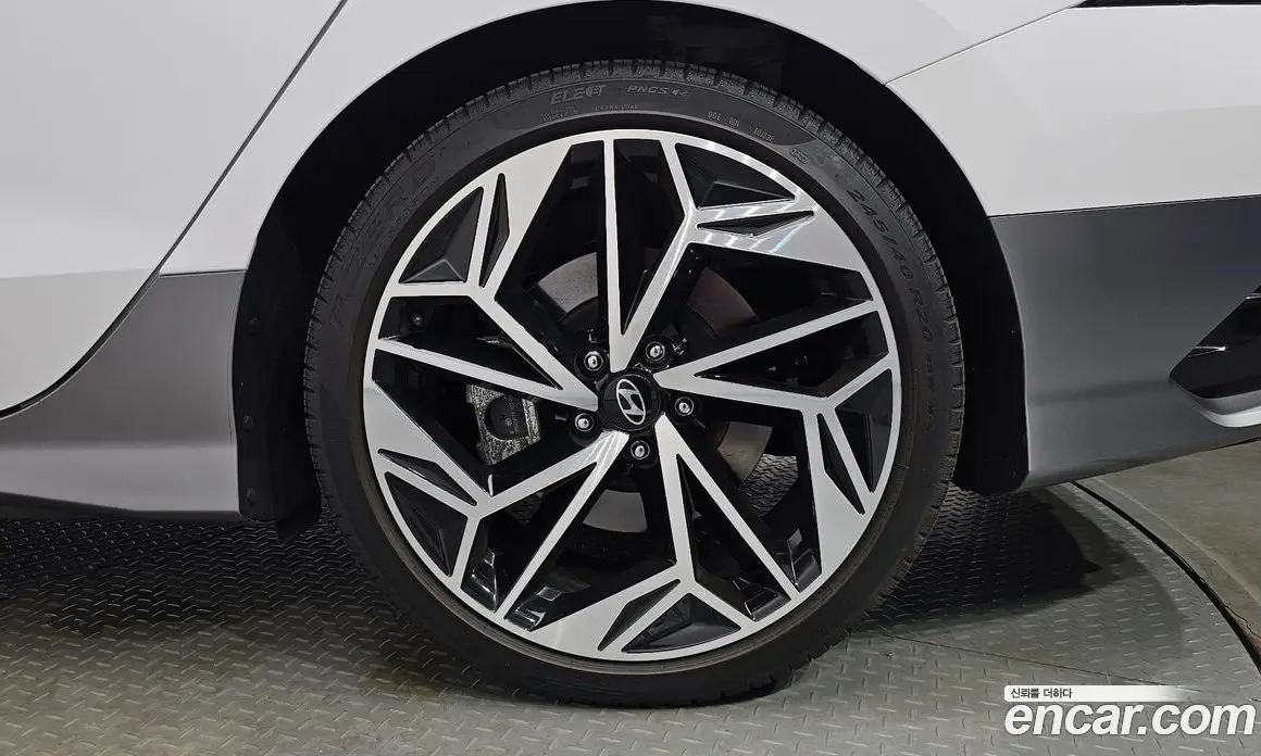 Hyundai Ioniq 6 2023 0.1 автомат (гидро), фото 6