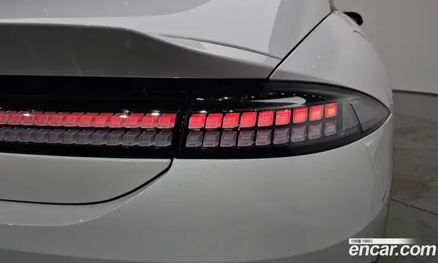 Hyundai Ioniq 6 2023 0.1 автомат (гидро), миниатюра 8