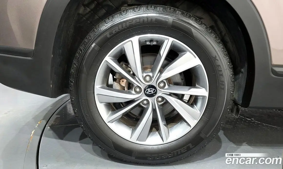 Hyundai Santa Fe 2018 2.0 автомат (гидро), фото 5 Hyundai Santa Fe 2018 2.0 автомат (гидро), фото 5