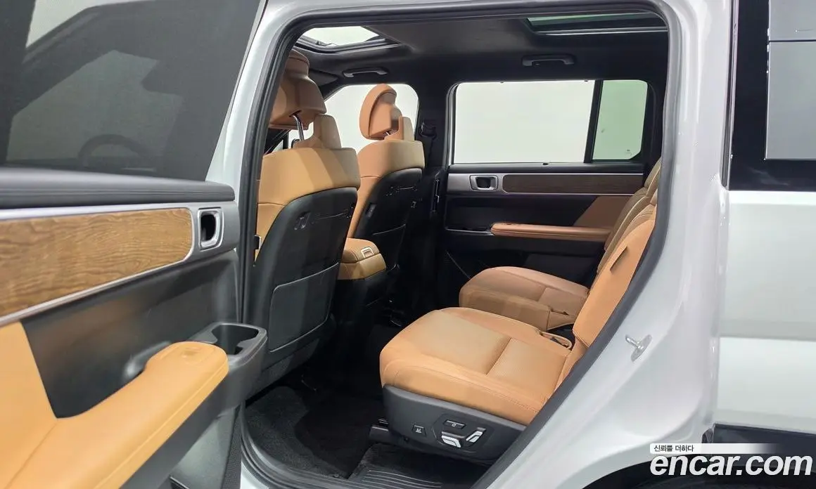 Hyundai Santa Fe 2024 1.6 автомат (гидро), фото 17