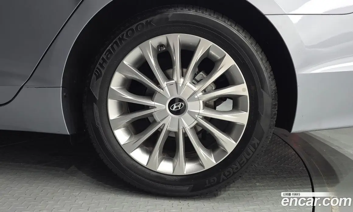 Hyundai Sonata 2016 2.0 автомат (гидро), фото 7