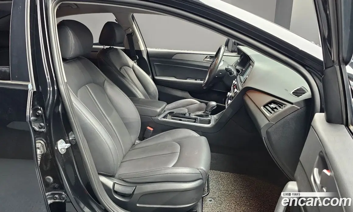 Hyundai Sonata 2018 2.0 автомат (гидро), фото 17 Hyundai Sonata 2018 2.0 автомат (гидро), фото 17