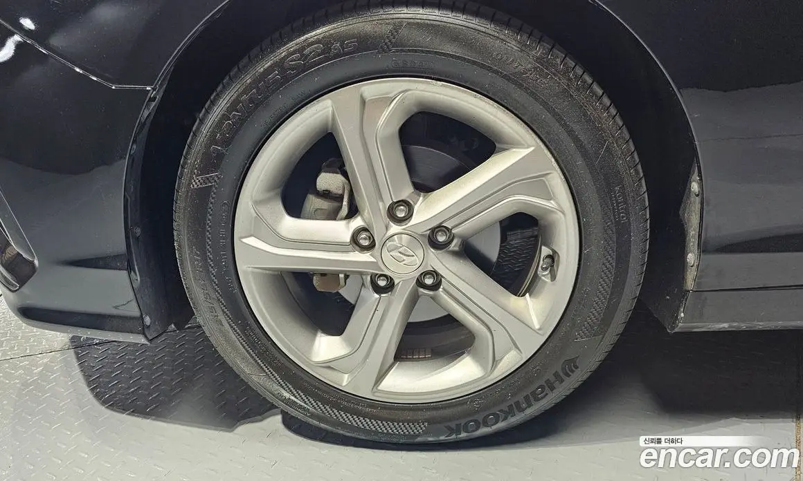 Hyundai Sonata 2018 2.0 автомат (гидро), фото 5 Hyundai Sonata 2018 2.0 автомат (гидро), фото 5