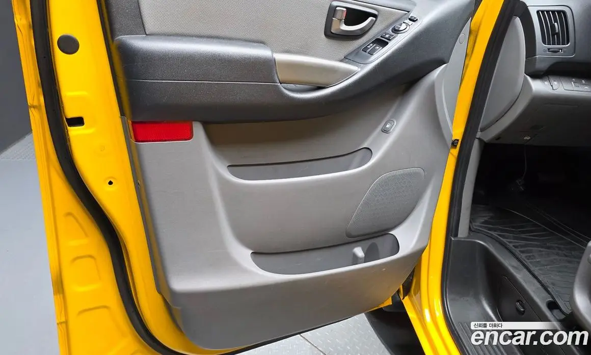 Hyundai Starex 2015 2.5 автомат (гидро), фото 15