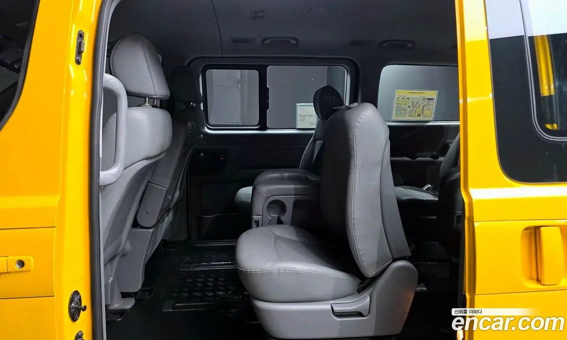 Hyundai Starex 2015 2.5 автомат (гидро), фото 16