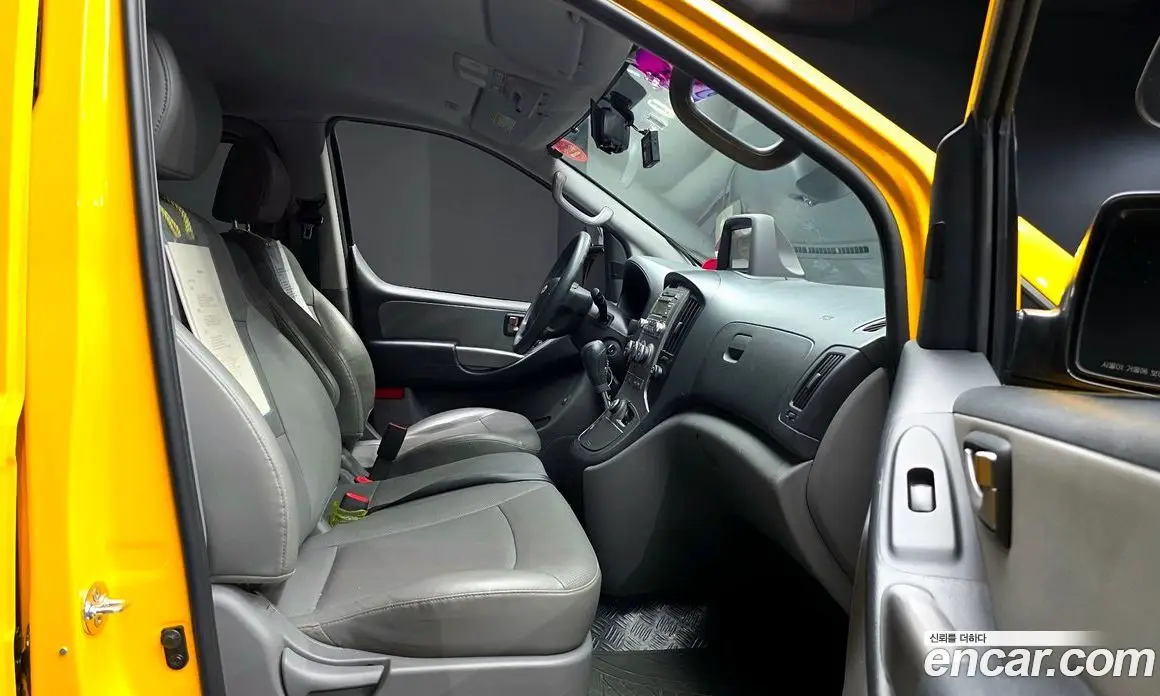 Hyundai Starex 2015 2.5 автомат (гидро), фото 17