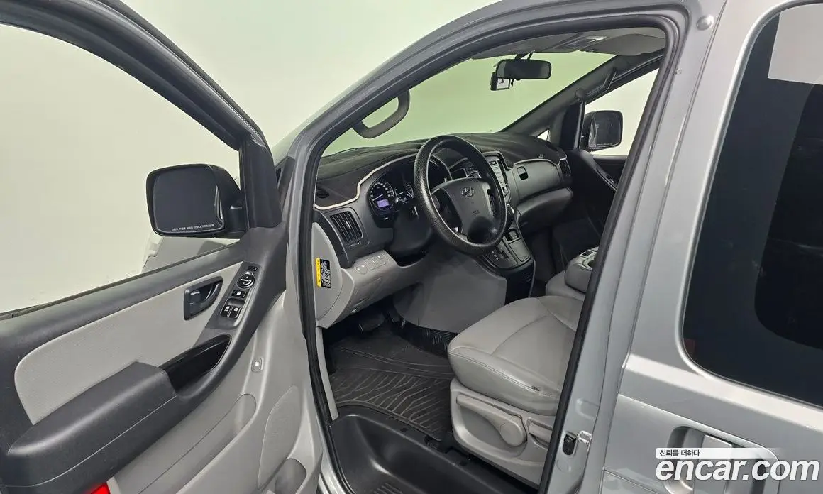 Hyundai Starex 2020 2.5 автомат (гидро), фото 16