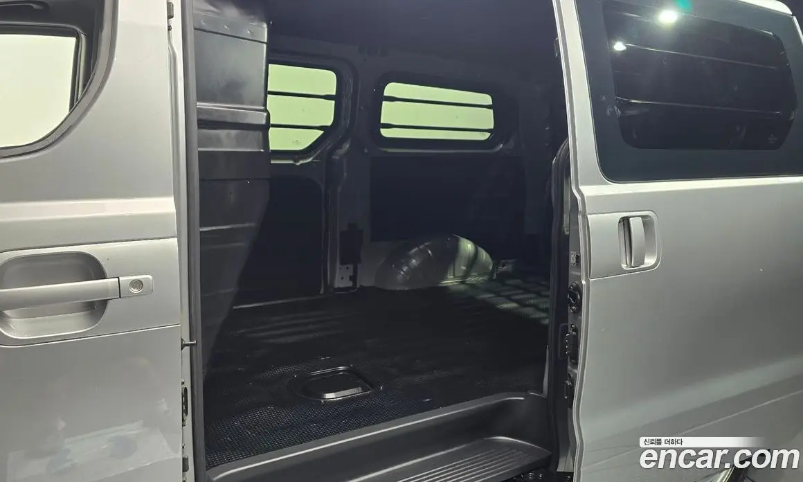 Hyundai Starex 2020 2.5 автомат (гидро), фото 17