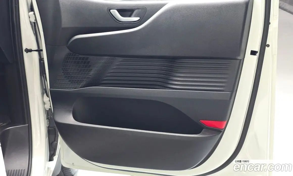 Hyundai Staria 2022 2.2 автомат (гидро), фото 15