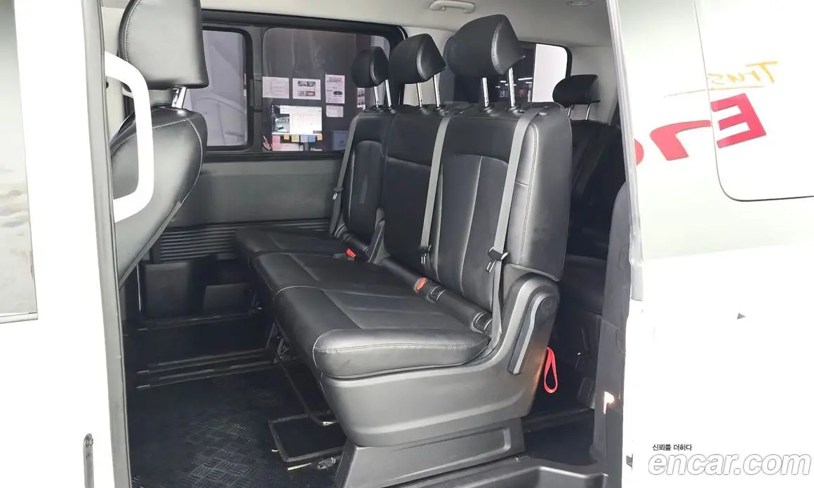Hyundai Staria 2022 2.2 автомат (гидро), фото 17