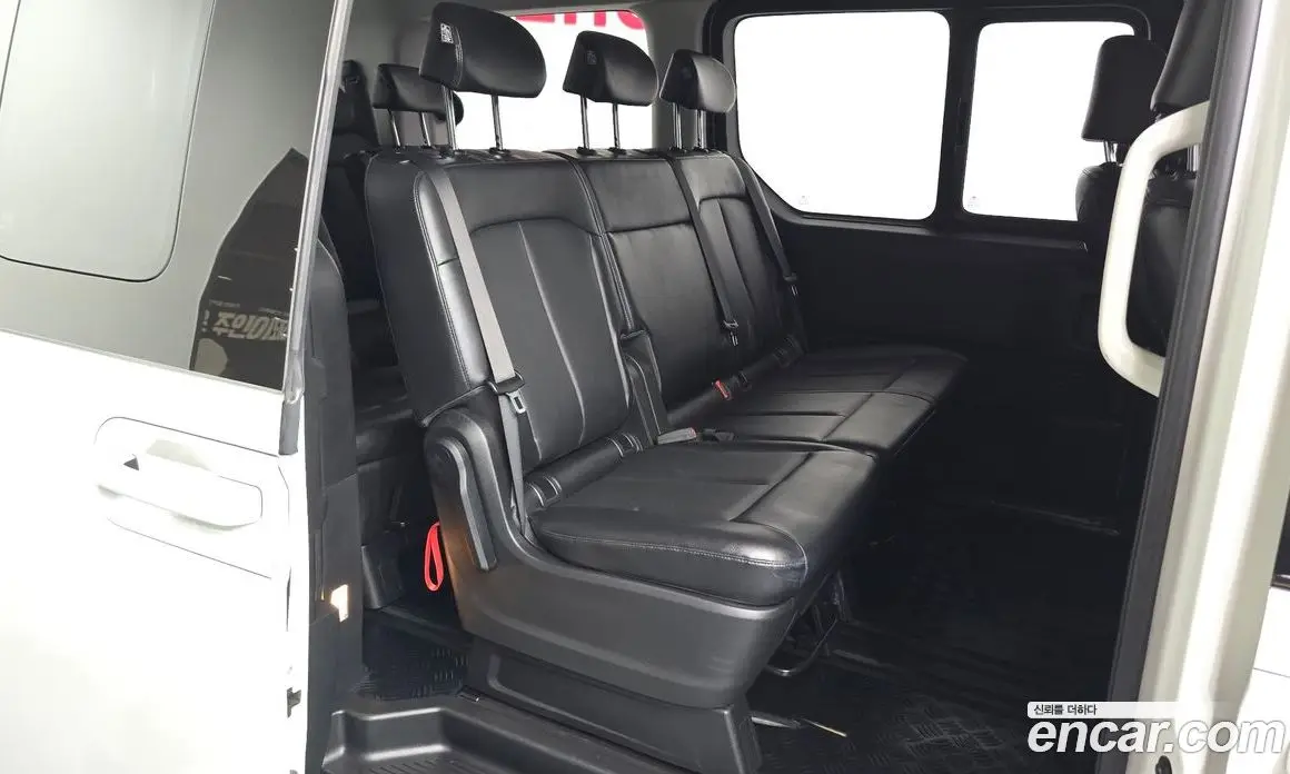 Hyundai Staria 2022 2.2 автомат (гидро), фото 19