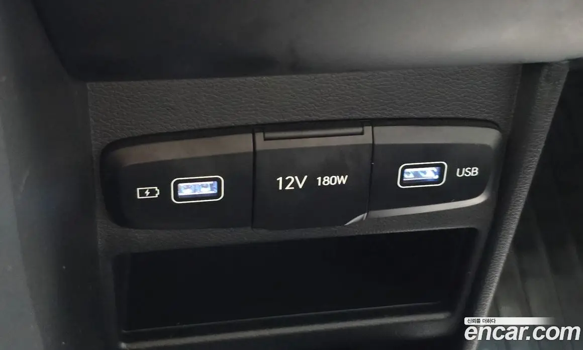 Hyundai Staria 2022 2.2 автомат (гидро), фото 20