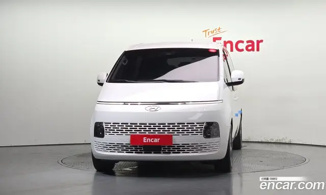 Hyundai Staria 2022 2.2 автомат (гидро), миниатюра 3