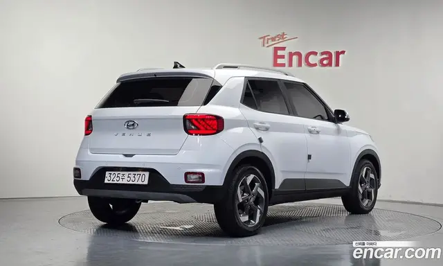 Hyundai Venue 2022 1.6 автомат (гидро), миниатюра 2