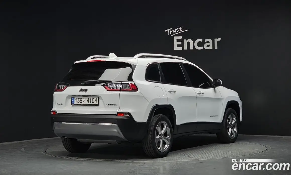 Jeep Cherokee 2021 2.4 автомат (гидро), фото 2 Jeep Cherokee 2021 2.4 автомат (гидро), фото 2