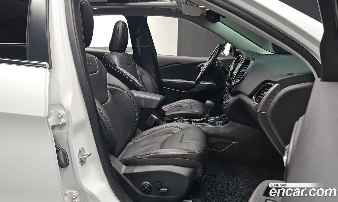 Jeep Cherokee 2021 2.4 автомат (гидро), фото 13 Jeep Cherokee 2021 2.4 автомат (гидро), фото 13