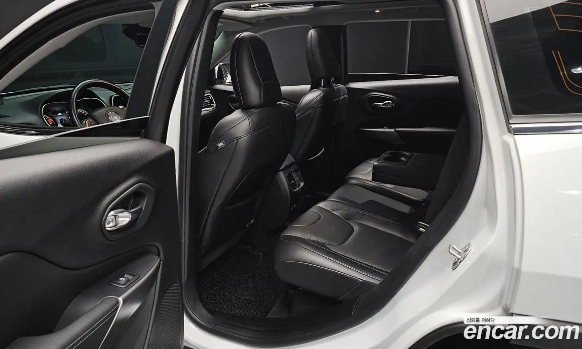 Jeep Cherokee 2021 2.4 автомат (гидро), фото 18 Jeep Cherokee 2021 2.4 автомат (гидро), фото 18