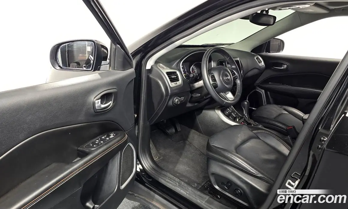 Jeep Compass 2018 2.4 автомат (гидро), фото 13 Jeep Compass 2018 2.4 автомат (гидро), фото 13