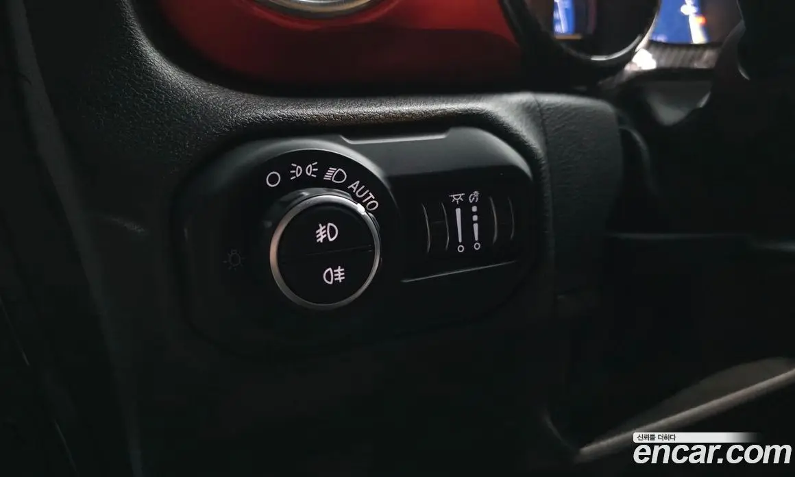 Jeep Wrangler 2019 2.0 автомат (гидро), фото 18 Jeep Wrangler 2019 2.0 автомат (гидро), фото 18