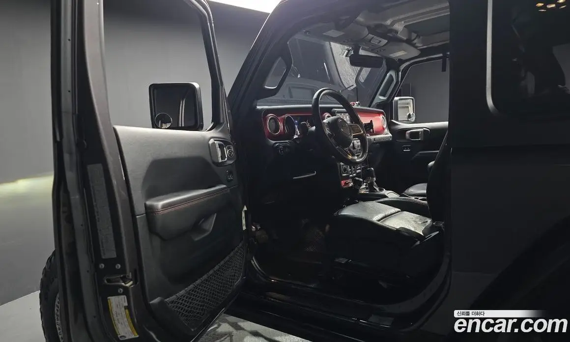Jeep Wrangler 2019 2.0 автомат (гидро), фото 10 Jeep Wrangler 2019 2.0 автомат (гидро), фото 10