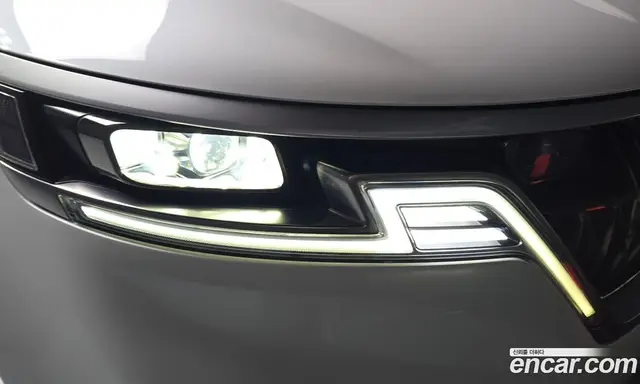 Kia Carnival 2022 2.2 автомат (гидро), миниатюра 8