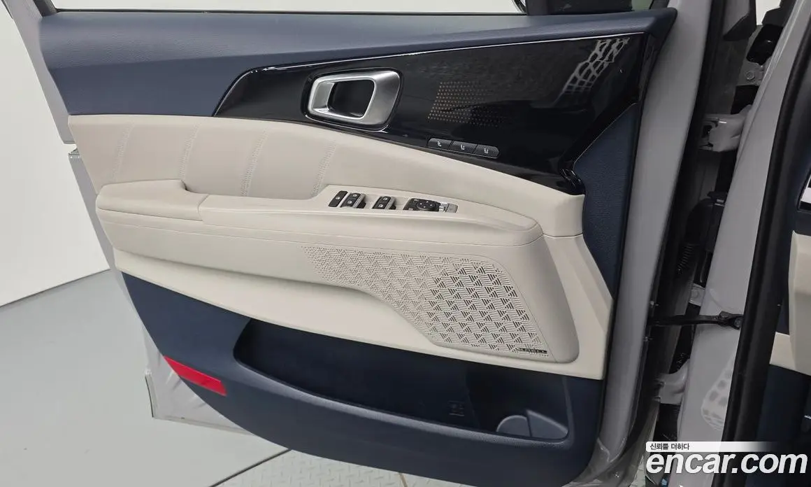 Kia Carnival 2024 1.6 автомат (гидро), фото 14