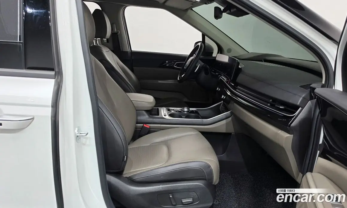 Kia Carnival 2024 2.2 автомат (гидро), фото 11 Kia Carnival 2024 2.2 автомат (гидро), фото 11