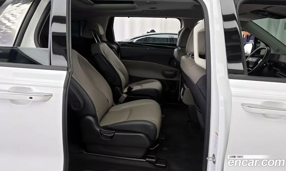 Kia Carnival 2025 2.2 автомат (гидро), фото 17