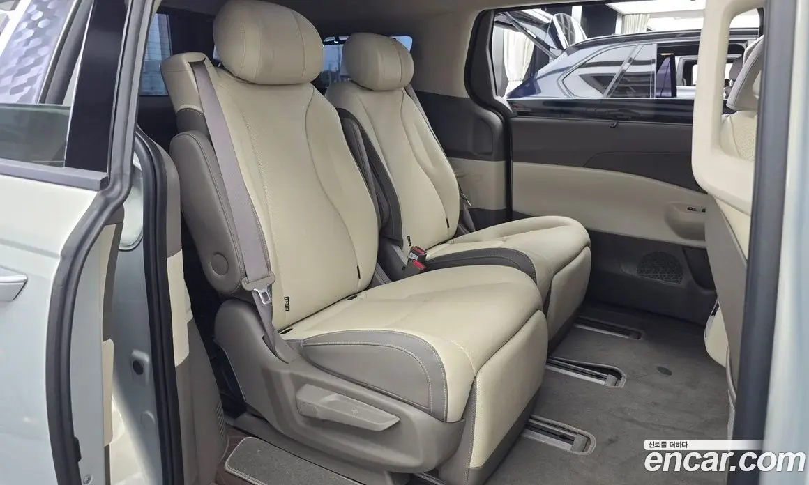 Kia Carnival 2025 1.6 автомат (гидро), фото 17