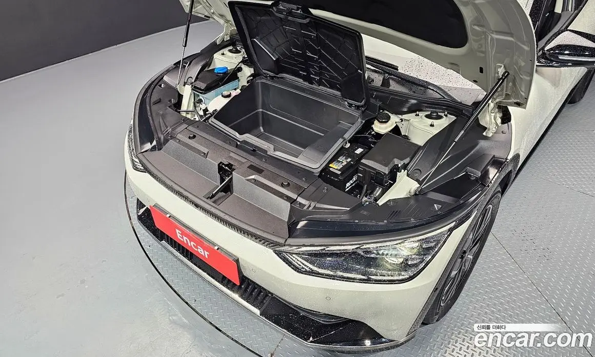 Kia EV6 2022 0.1 автомат (гидро), фото 6 Kia EV6 2022 0.1 автомат (гидро), фото 6
