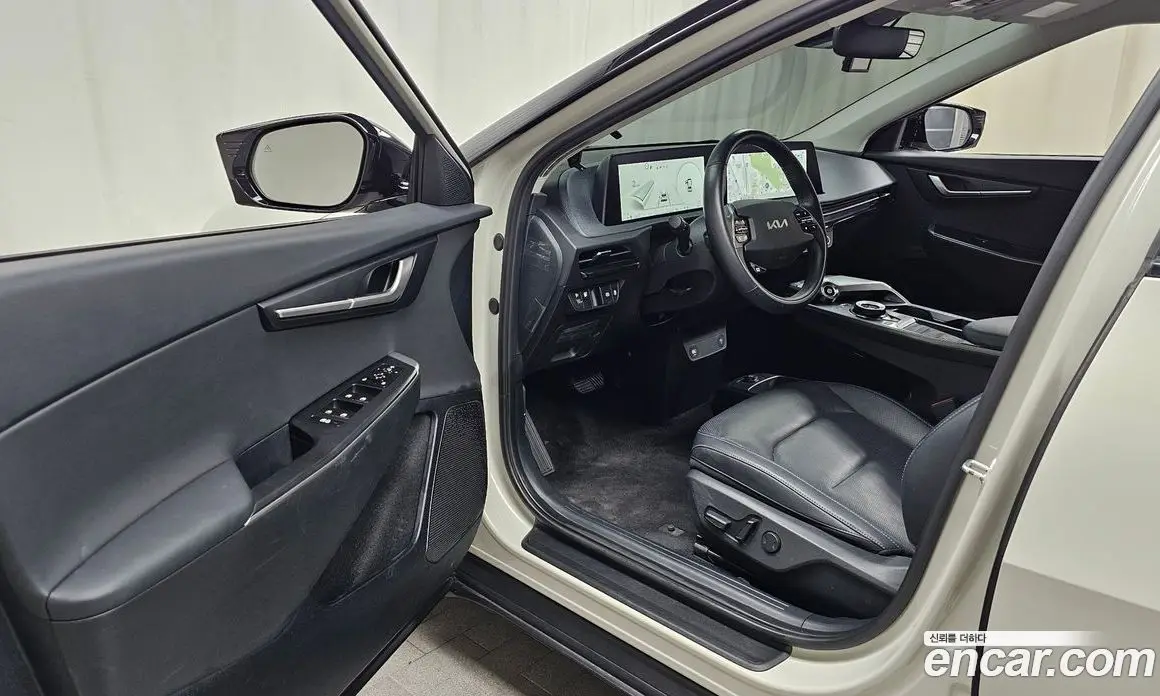 Kia EV6 2023 0.1 автомат (гидро), фото 13