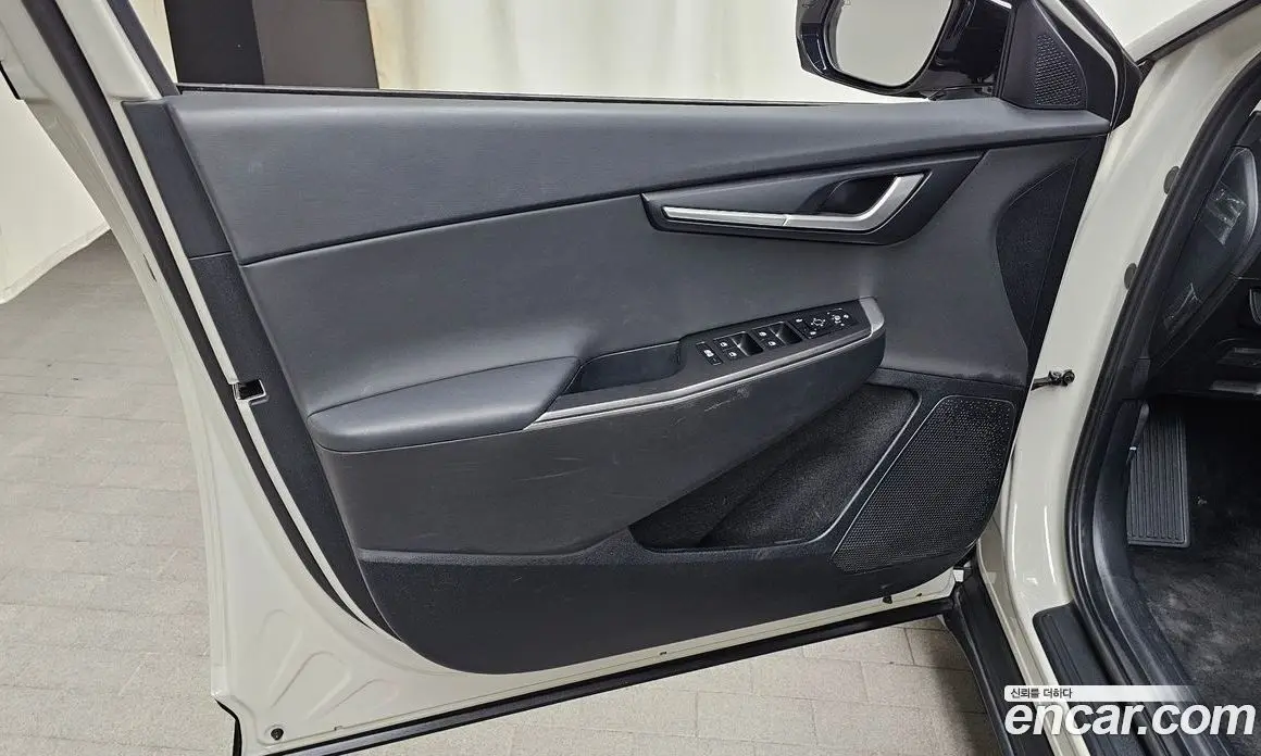Kia EV6 2023 0.1 автомат (гидро), фото 14