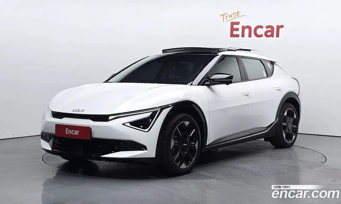 Kia EV6 2024 0.1 автомат (гидро), фото 1 Kia EV6 2024 0.1 автомат (гидро), фото 1