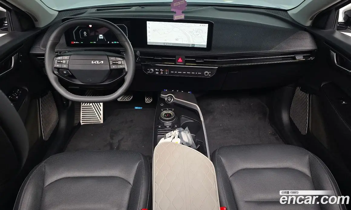 Kia EV6 2024 0.1 автомат (гидро), фото 10 Kia EV6 2024 0.1 автомат (гидро), фото 10