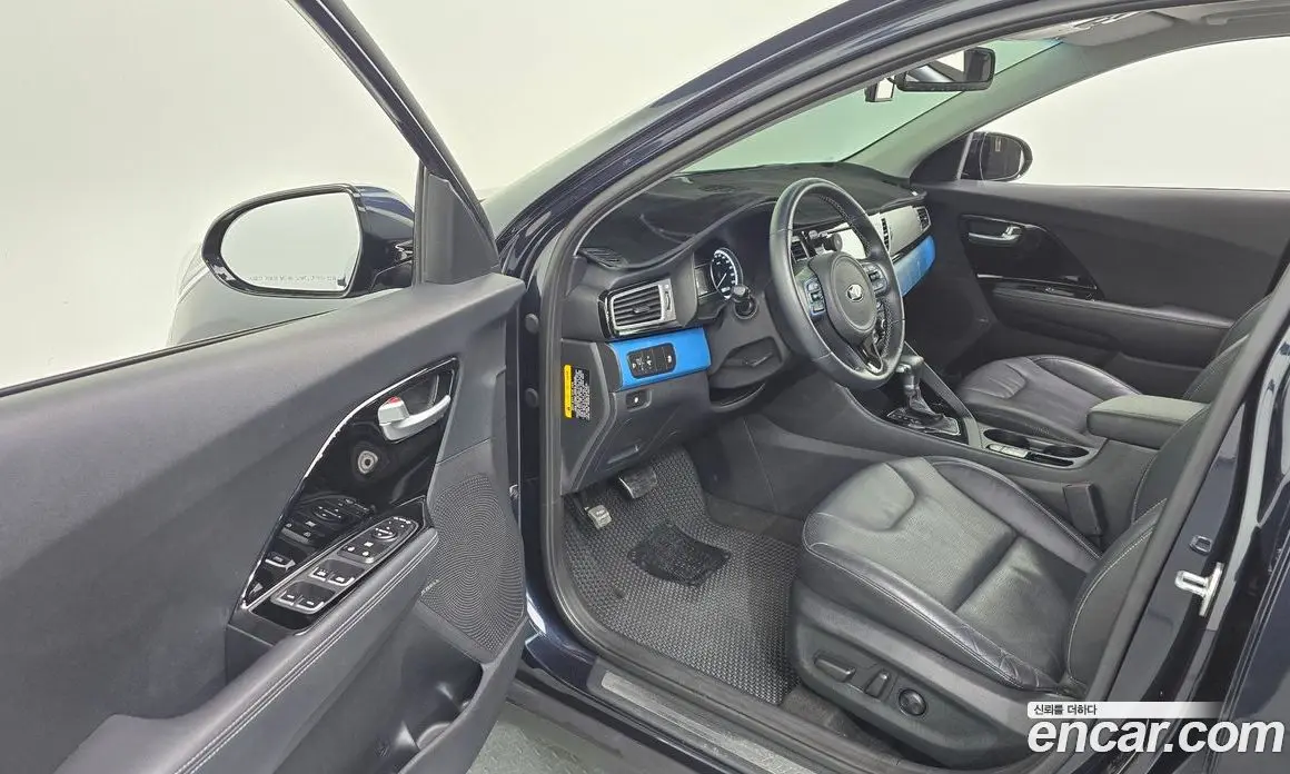 Kia Niro 2016 1.6 автомат (гидро), фото 13 Kia Niro 2016 1.6 автомат (гидро), фото 13