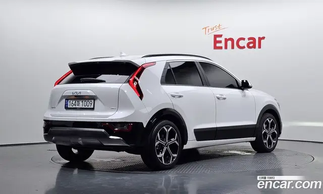 Kia Niro, 2023, 20 977 км