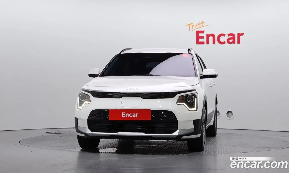 Kia Niro 2023 0.2 автомат (гидро), фото 3