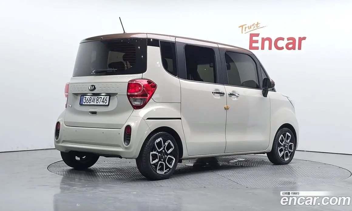 Kia Ray 2018 1.0 автомат (гидро), фото 2 Kia Ray 2018 1.0 автомат (гидро), фото 2