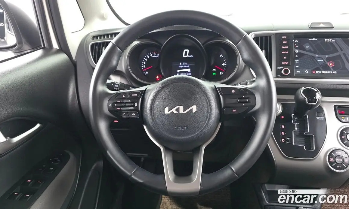 Kia Ray 2022 1.0 автомат (гидро), фото 13