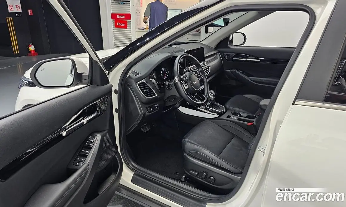 Kia Seltos 2022 1.6 автомат (гидро), фото 13 Kia Seltos 2022 1.6 автомат (гидро), фото 13