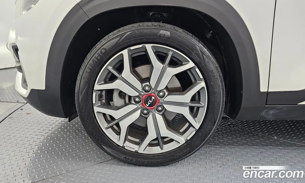 Kia Seltos 2022 1.6 автомат (гидро), фото 5 Kia Seltos 2022 1.6 автомат (гидро), фото 5