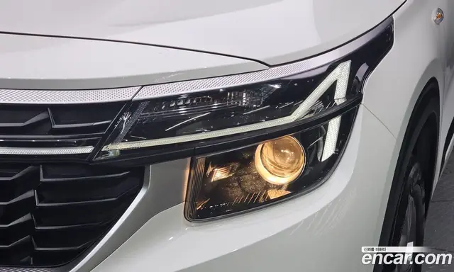 Kia Seltos 2024 1.6 автомат (гидро), миниатюра 8