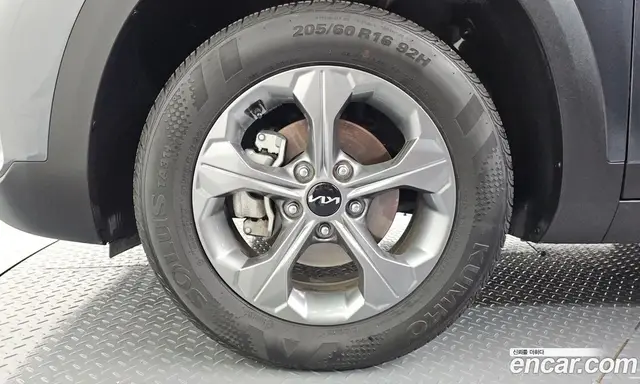 Kia Seltos 2024 2.0 автомат (гидро), миниатюра 4