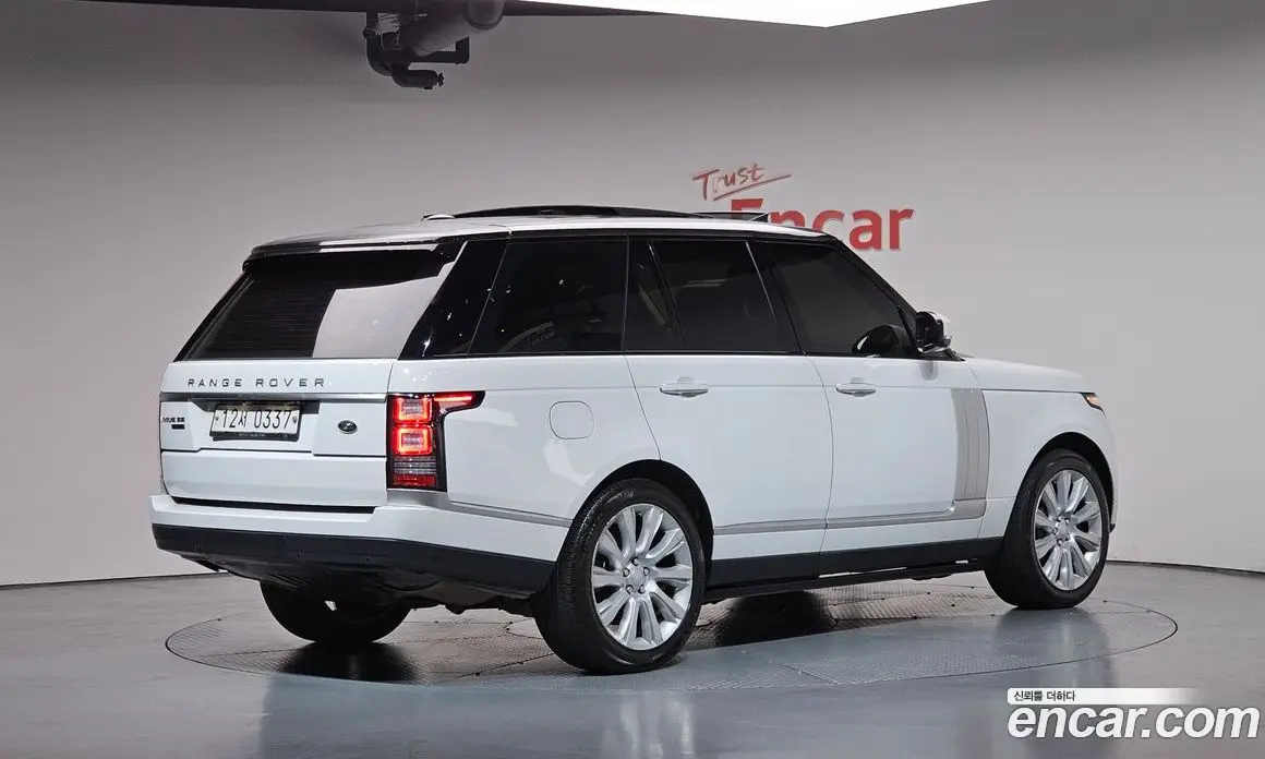 Land Rover Range Rover 2015 4.4 автомат (гидро), фото 1 Land Rover Range Rover 2015 4.4 автомат (гидро), фото 1