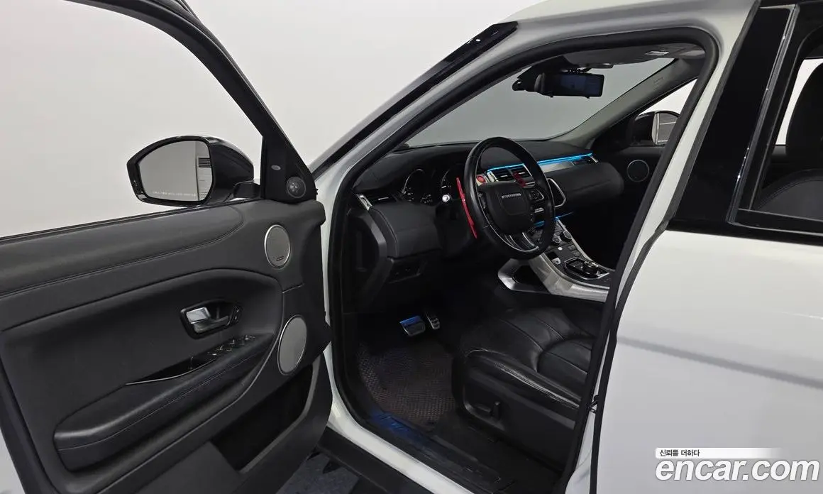 Land Rover Range Rover Evoque 2017 2.0 автомат (гидро), фото 13 Land Rover Range Rover Evoque 2017 2.0 автомат (гидро), фото 13