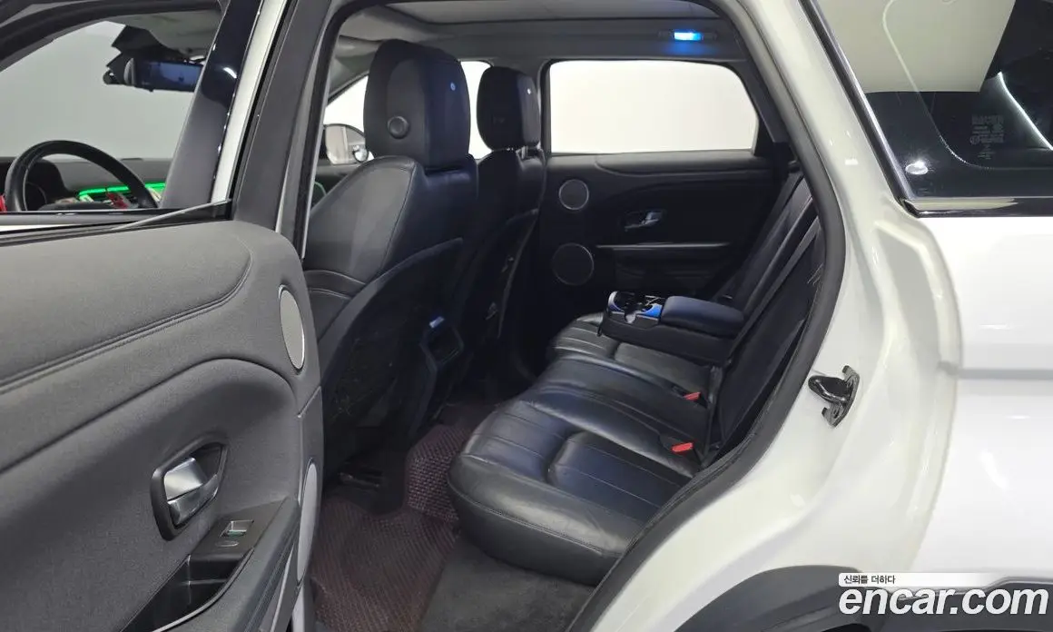 Land Rover Range Rover Evoque 2017 2.0 автомат (гидро), фото 16 Land Rover Range Rover Evoque 2017 2.0 автомат (гидро), фото 16