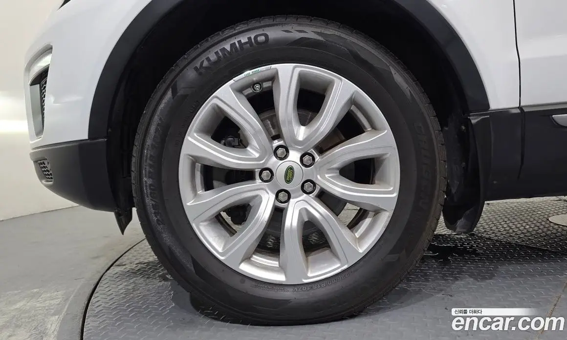 Land Rover Range Rover Evoque 2017 2.0 автомат (гидро), фото 5 Land Rover Range Rover Evoque 2017 2.0 автомат (гидро), фото 5