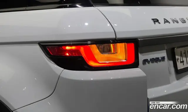 Land Rover Range Rover Evoque 2017 2.0 автомат (гидро), миниатюра 9 Land Rover Range Rover Evoque 2017 2.0 автомат (гидро), миниатюра 9